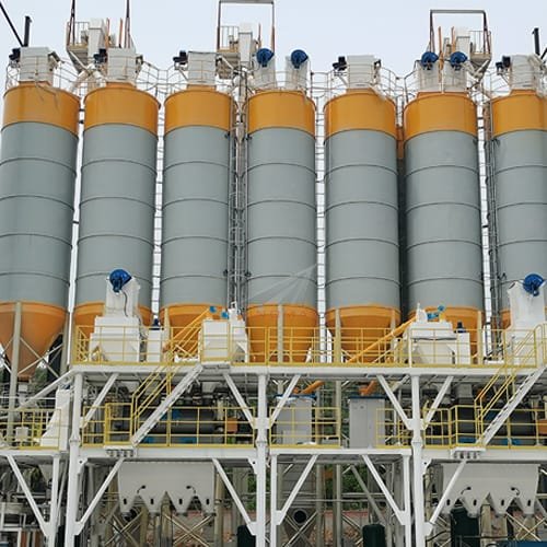 เสื้อโค้ทสีขาว